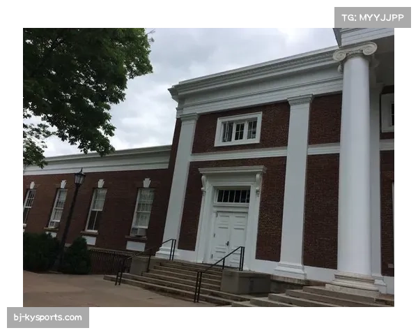 巴特勒大学80-73击败弗吉尼亚大学，托马斯得分领先